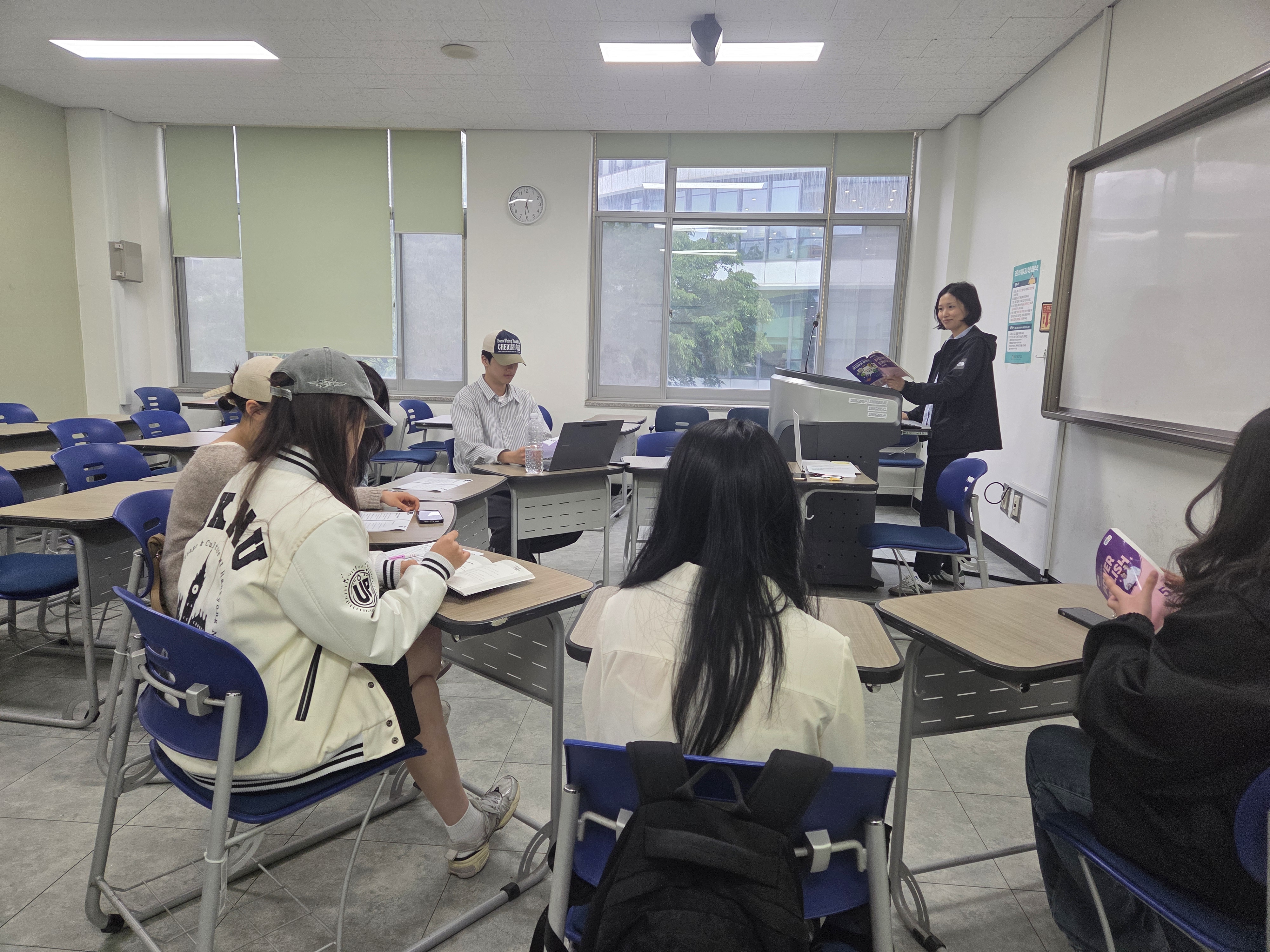 2025학년도 1학기 영어회화 동아리 활동 4번째 사진